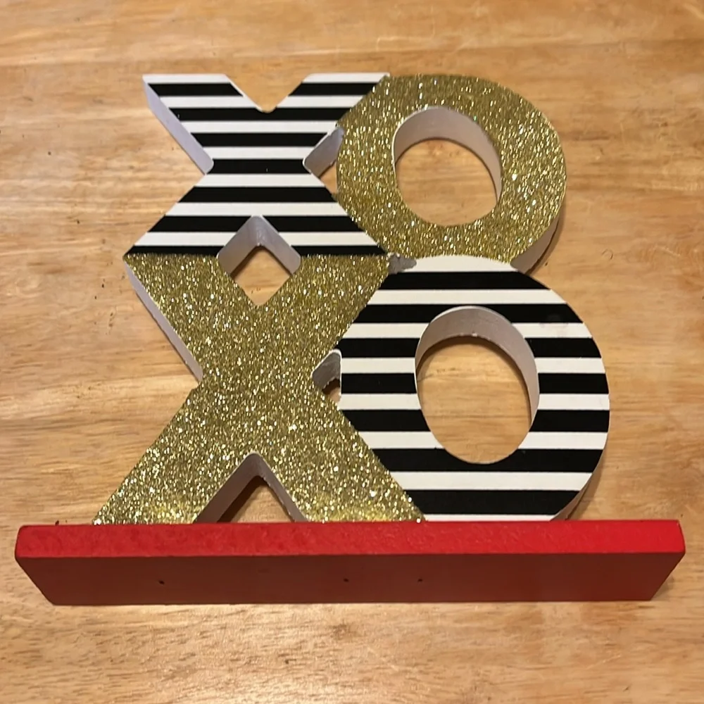 Gold Glitter and Striped XOXO Decor